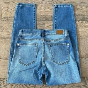 Judy Blue Relaxed Fit Ankle Jeans
